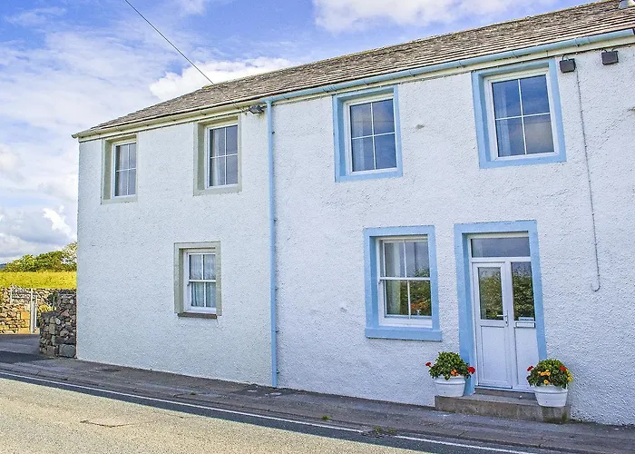 2 Park Nook Close