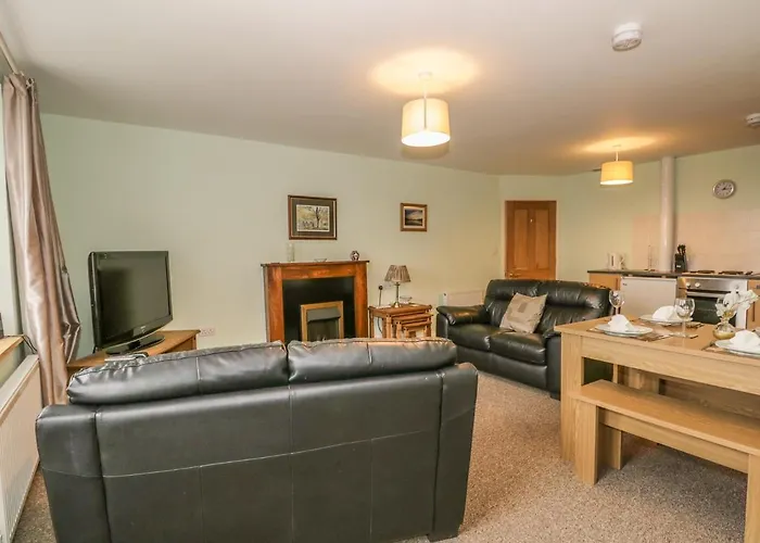 2 Park Nook Close